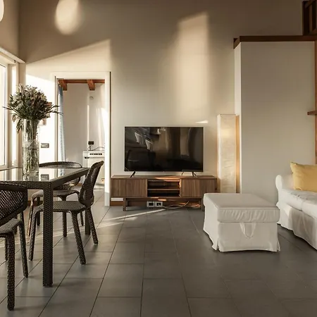 Holiday home Attico Borromea