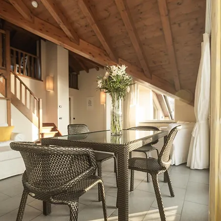 Holiday home Attico Borromea *