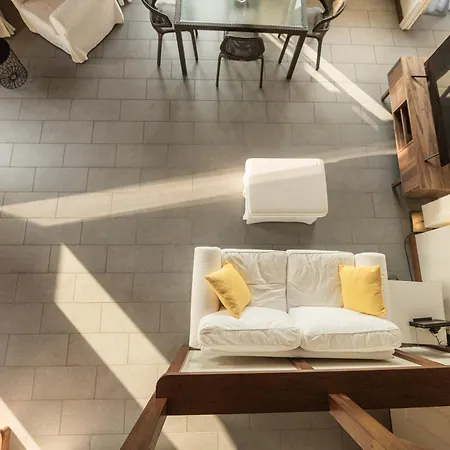 Holiday home Attico Borromea *