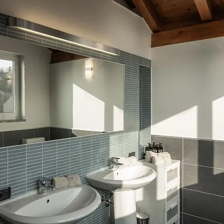 Attico Borromea Holiday home Leggiuno